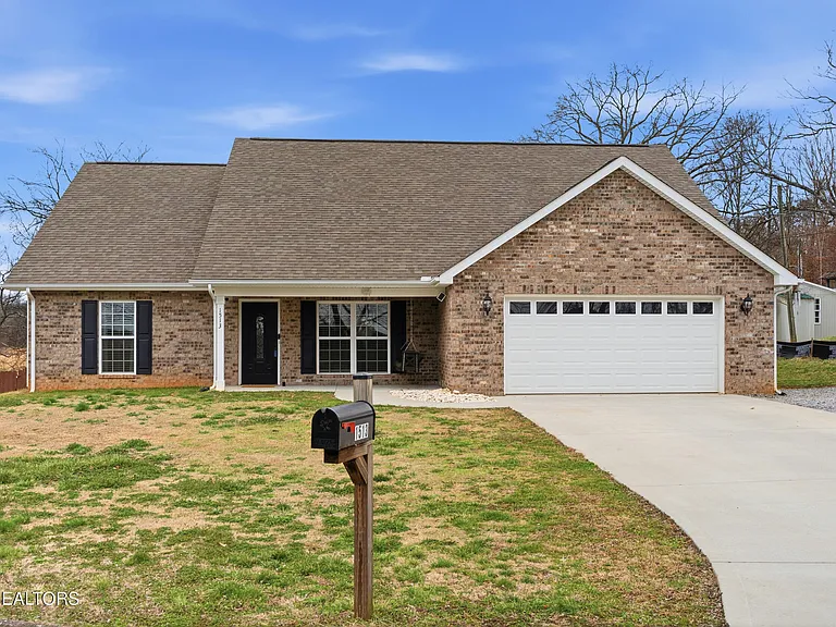1513 John Sparks Drive